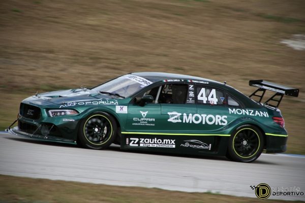 FOTO 2 CON LOGO