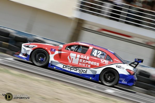 FOTO 4 CON LOGO